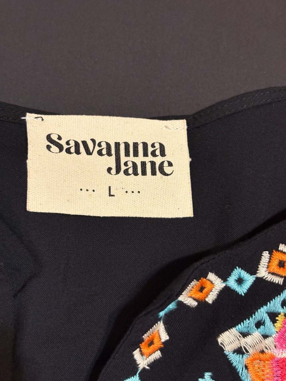 Savanna Jane Black Floral Embroidered V-Neck Roll Tab Sleeve Blouse Size L - Picture 3 of 8